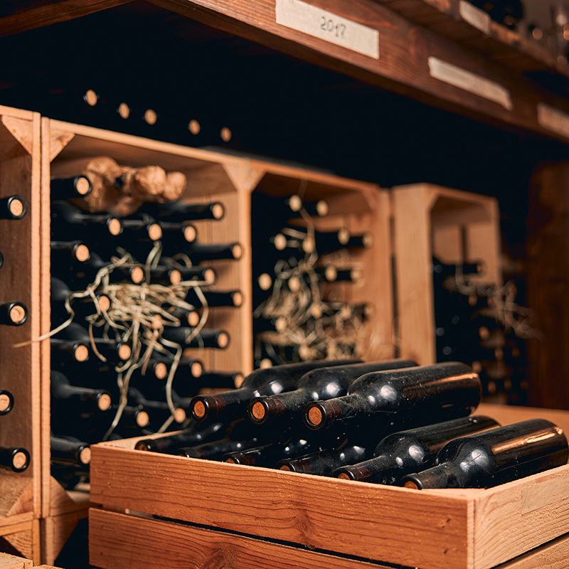 ¿ES REALMENTE NECESARIO ALMACENAR LAS BOTELLAS DE VINO EN HORIZONTAL? BODEGAS ZAPATA