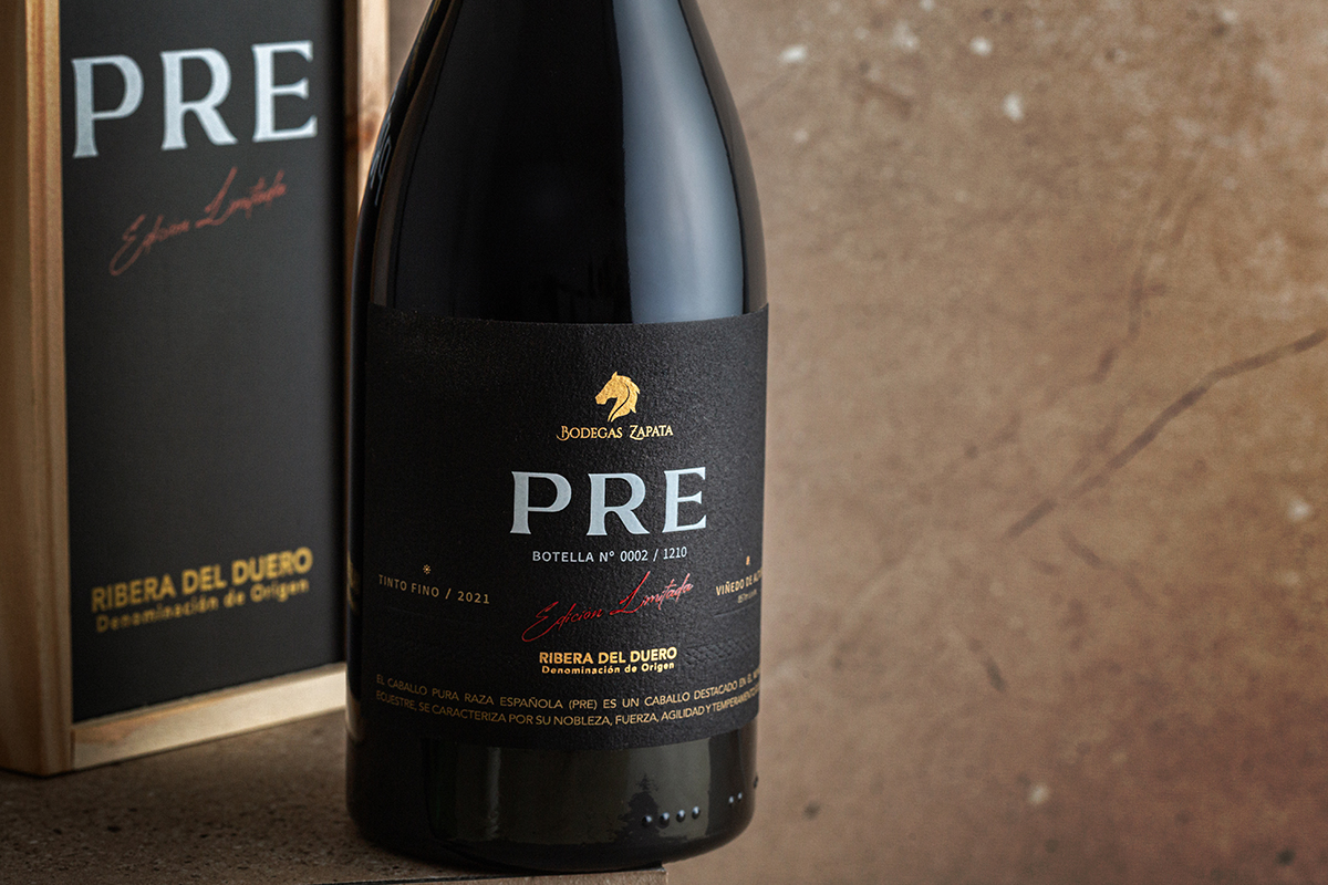 BODEGAS ZAPATA PRESENTA PRE BOTELLA Y ESTUCHE PRINCIPAL